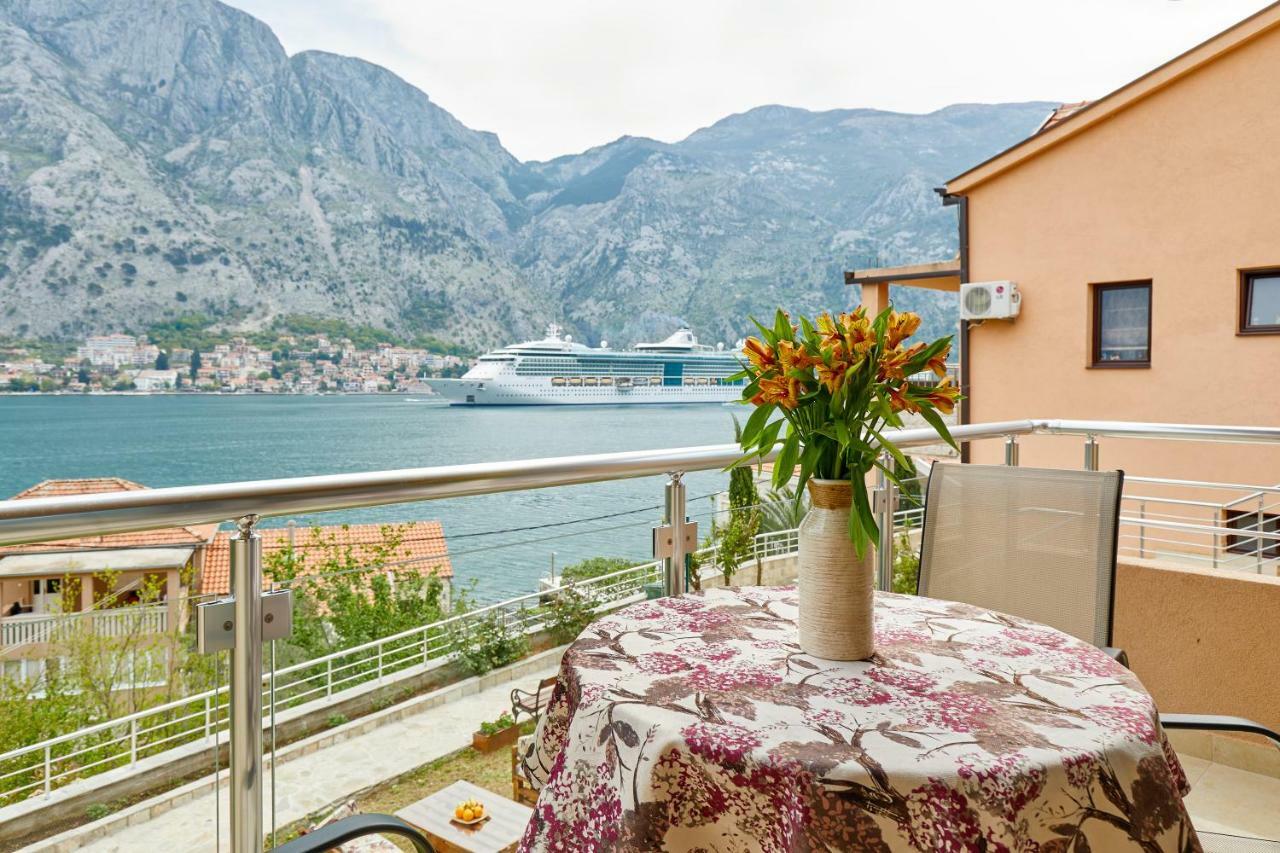 Blanka Sea View Apartments Kotor Luaran gambar