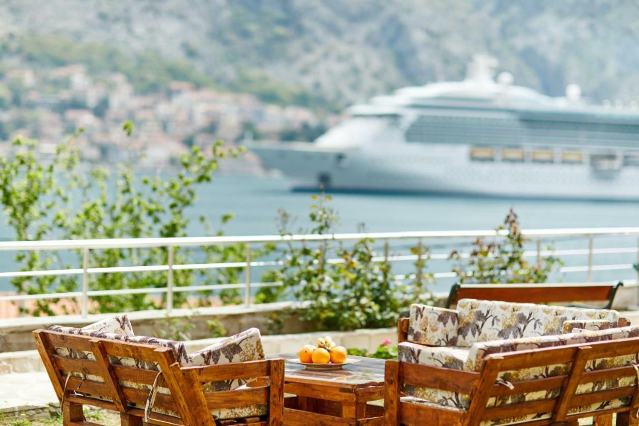 Blanka Sea View Apartments Kotor Luaran gambar