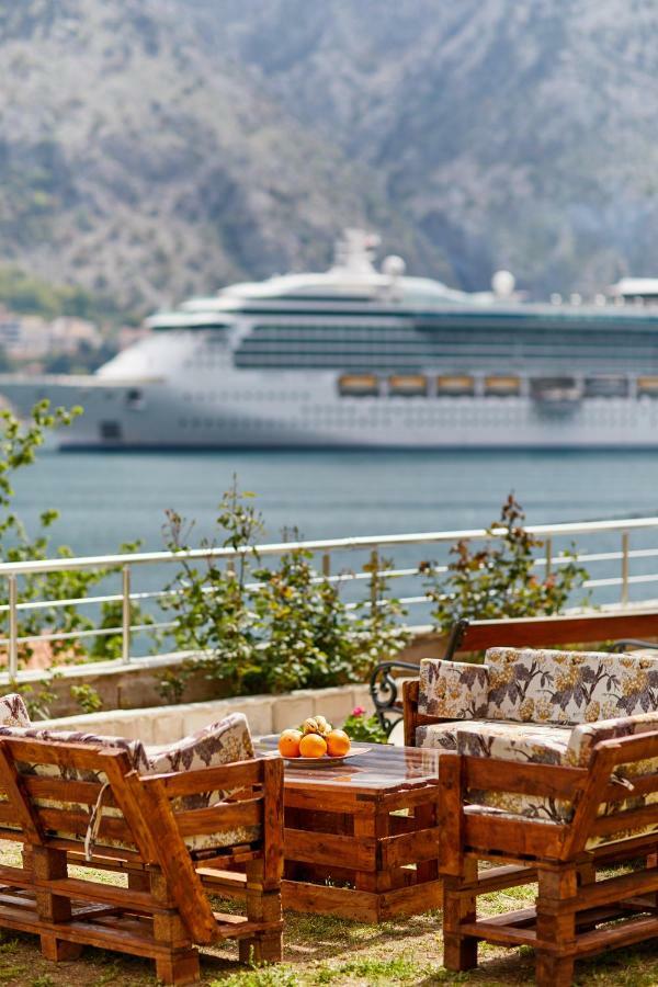 Blanka Sea View Apartments Kotor Luaran gambar